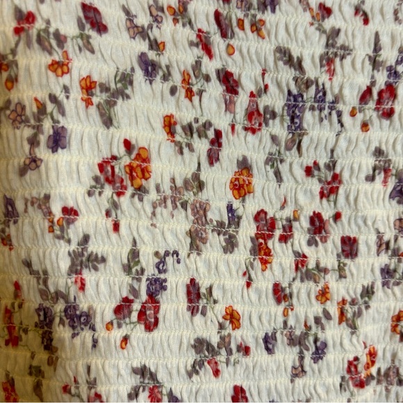 AMERICAN EAGLE OFF THE SHOULDER FLORAL PATTERNED WHITE TOP SIZE SMALL - Picture 6 of 11